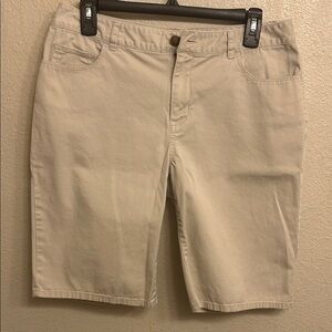 Coldwater Creek Natural Fit Women Tan Shorts Size 8
